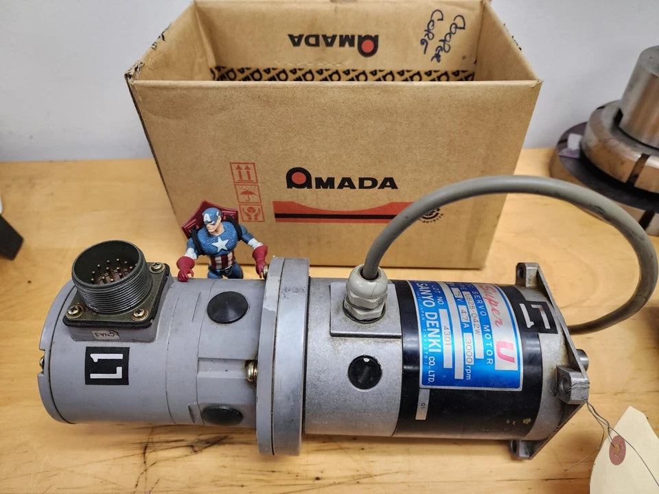 Amada Super U Servo Motor Sanyo Denki FBD U825-042W 36170399