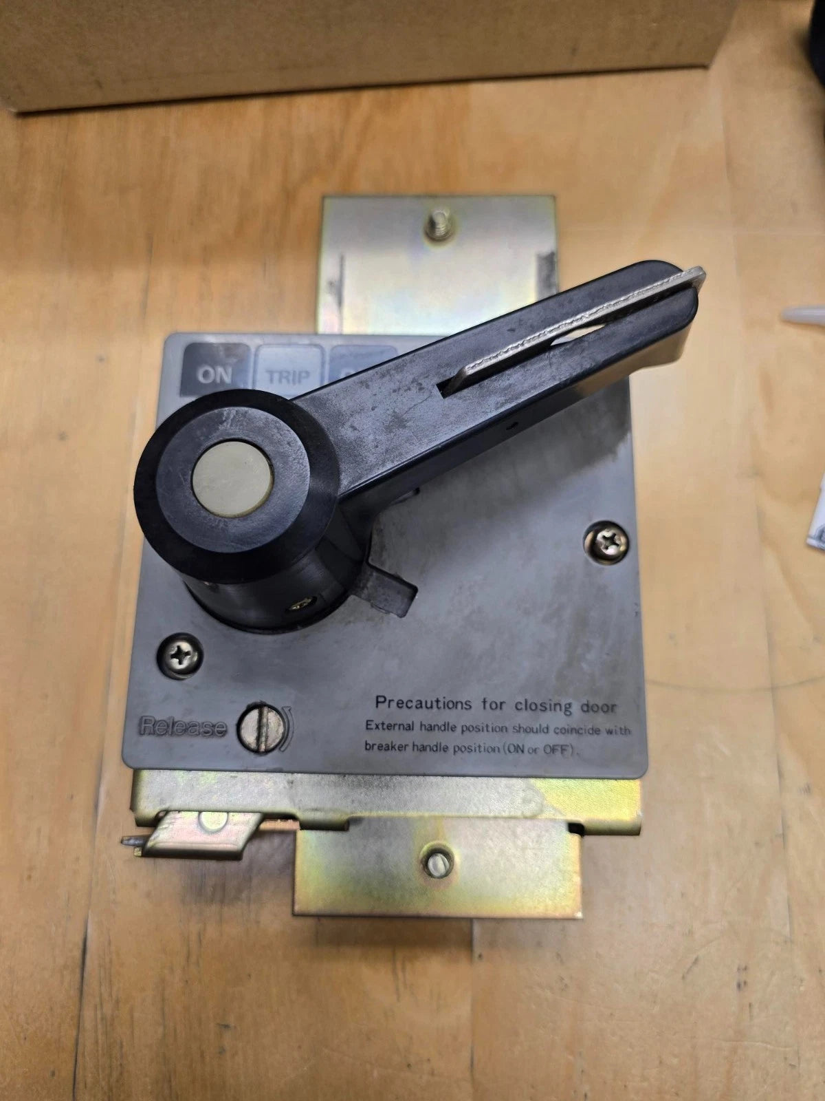 BU-GKH Amada Fanuc 04PC on/off lever