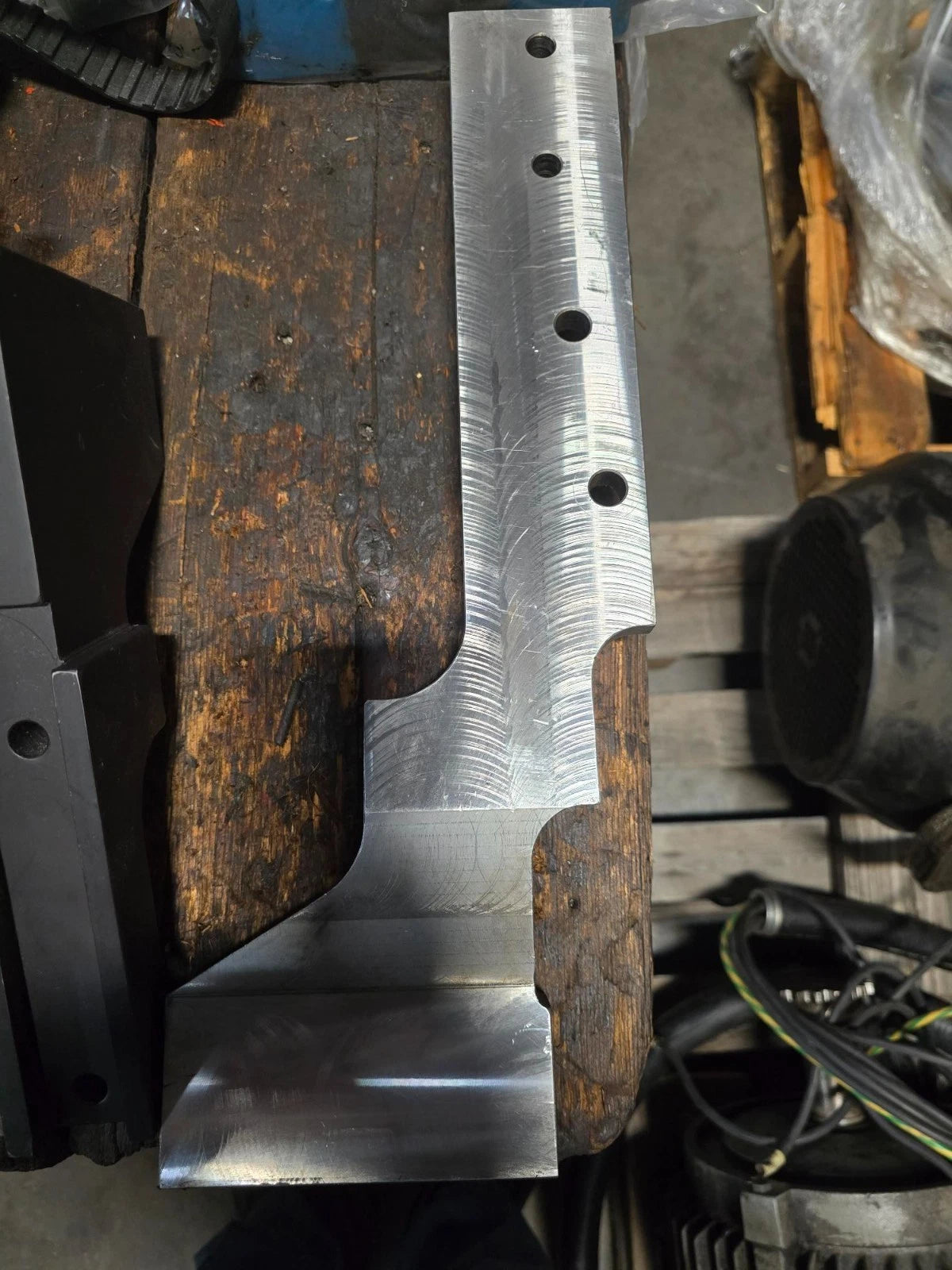 Amada Vipros King Ram Motor bracket 358K 74398078 Drawing # 6595256B (7 BOLT)