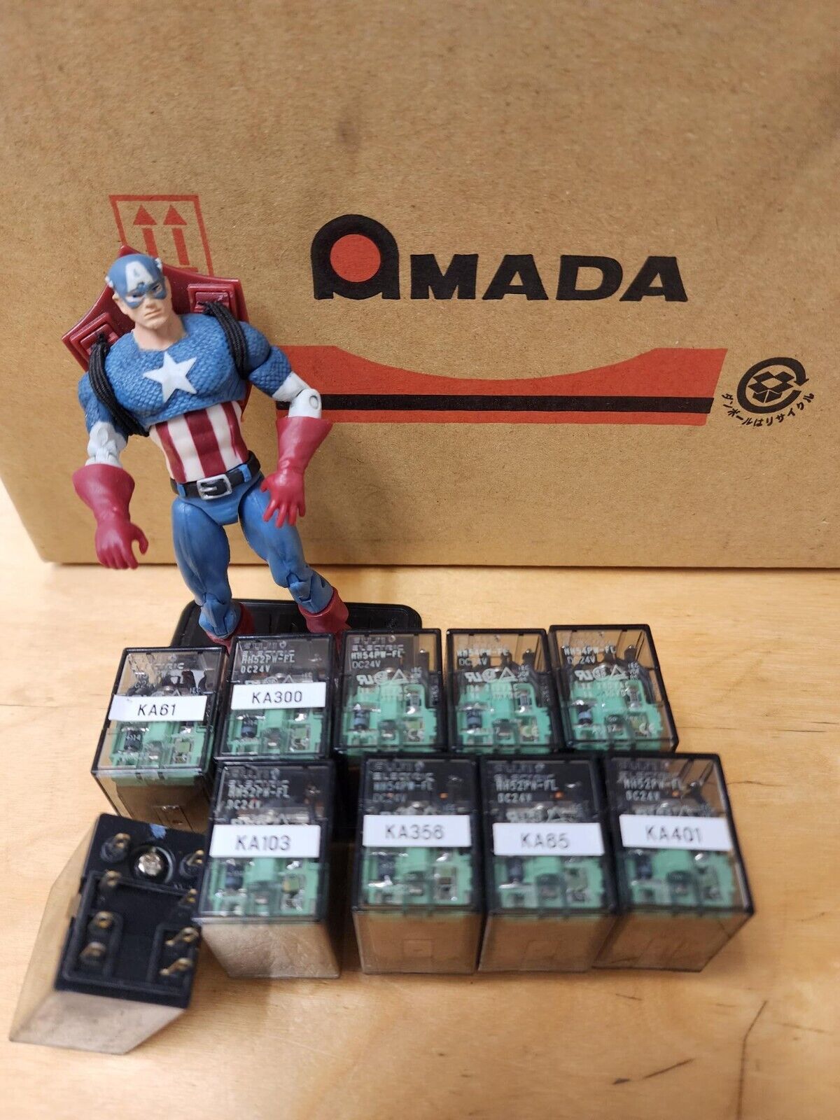 Amada Fanuc FUJI ELECTRIC HH52PW-FL RELAY 24VDC