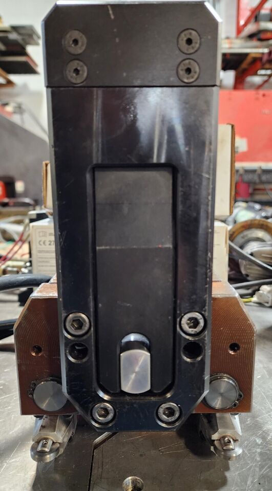 Amada Pega Coma Vela Vipros Complete Hydraulic Clamp assembly 74161534 826190