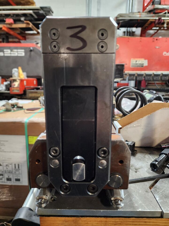 Amada Pega Coma Vela Vipros Complete Hydraulic Clamp assembly 74161534 826190