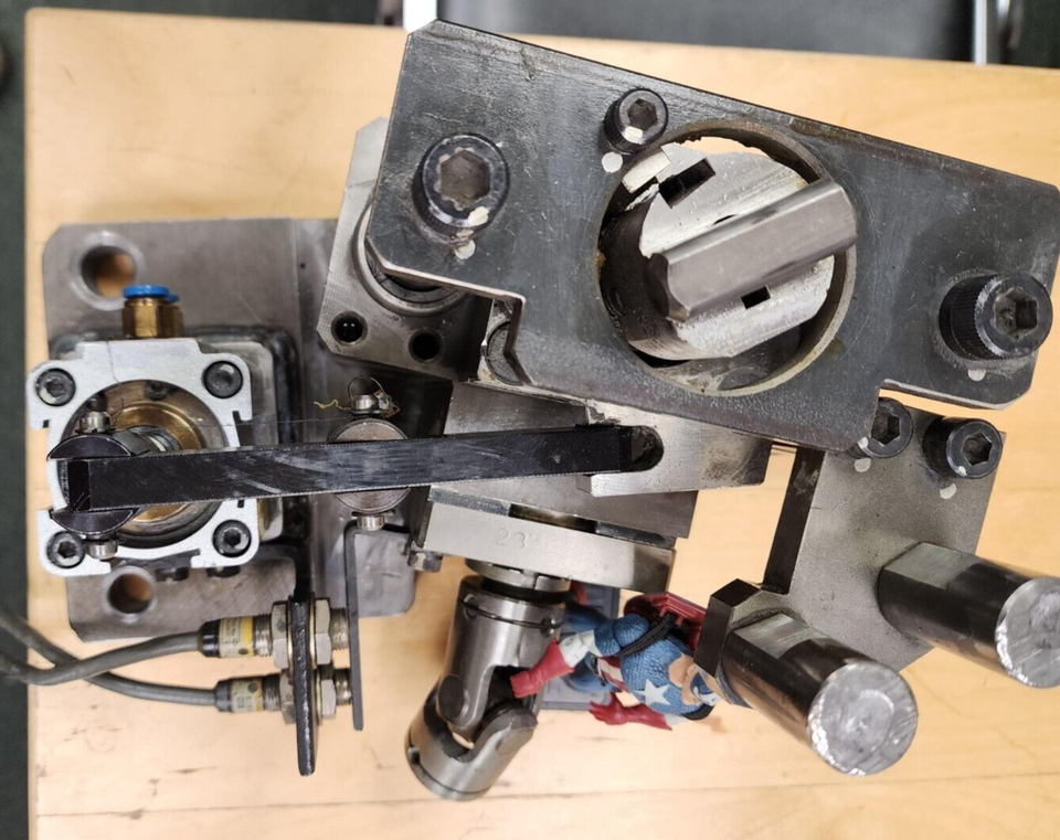 Amada Pega Coma Vela Vipros Complete Hydraulic Clamp assembly 74161534 826190