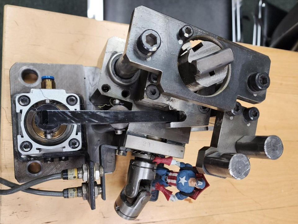 Amada Pega Coma Vela Vipros Complete Hydraulic Clamp assembly 74161534 826190