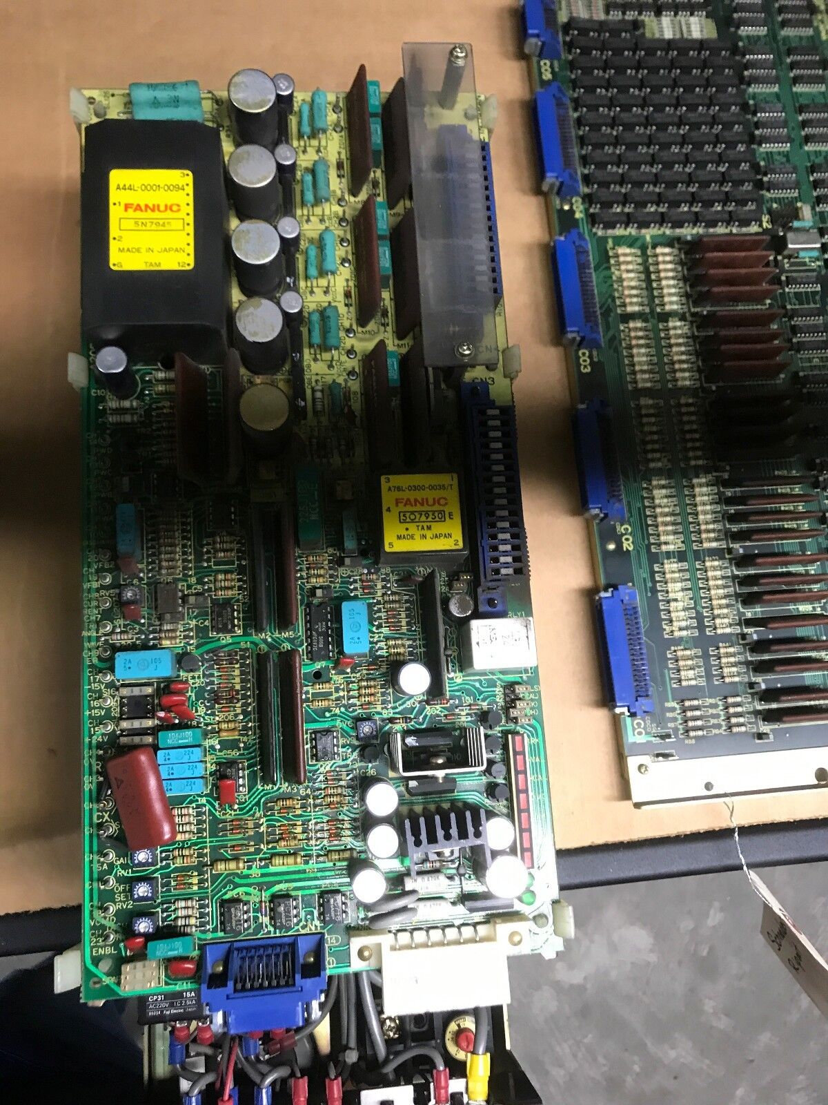 Amada Fanuc A06B-6047-H040 Servo Amplifier top card A20b-0009-0320