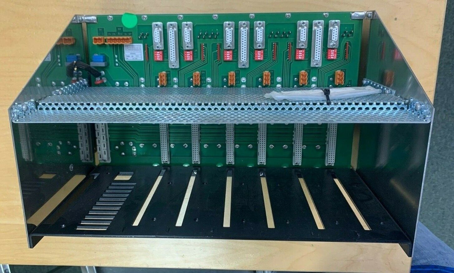 Amada HFB HFE Amplifier rack and Backplane E80450 35030348