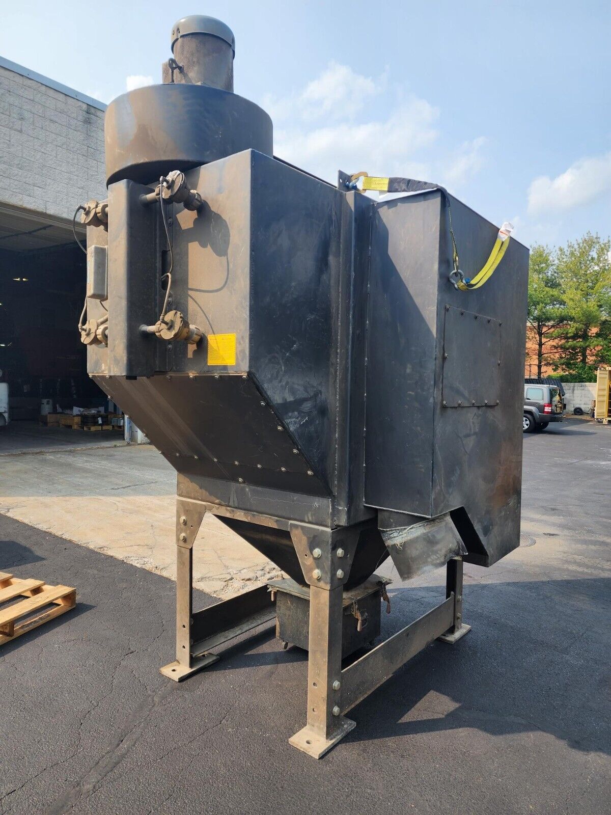 DONALDSON TORIT ADF02-8 DUST COLLECTOR Removed from Amada FO Laser