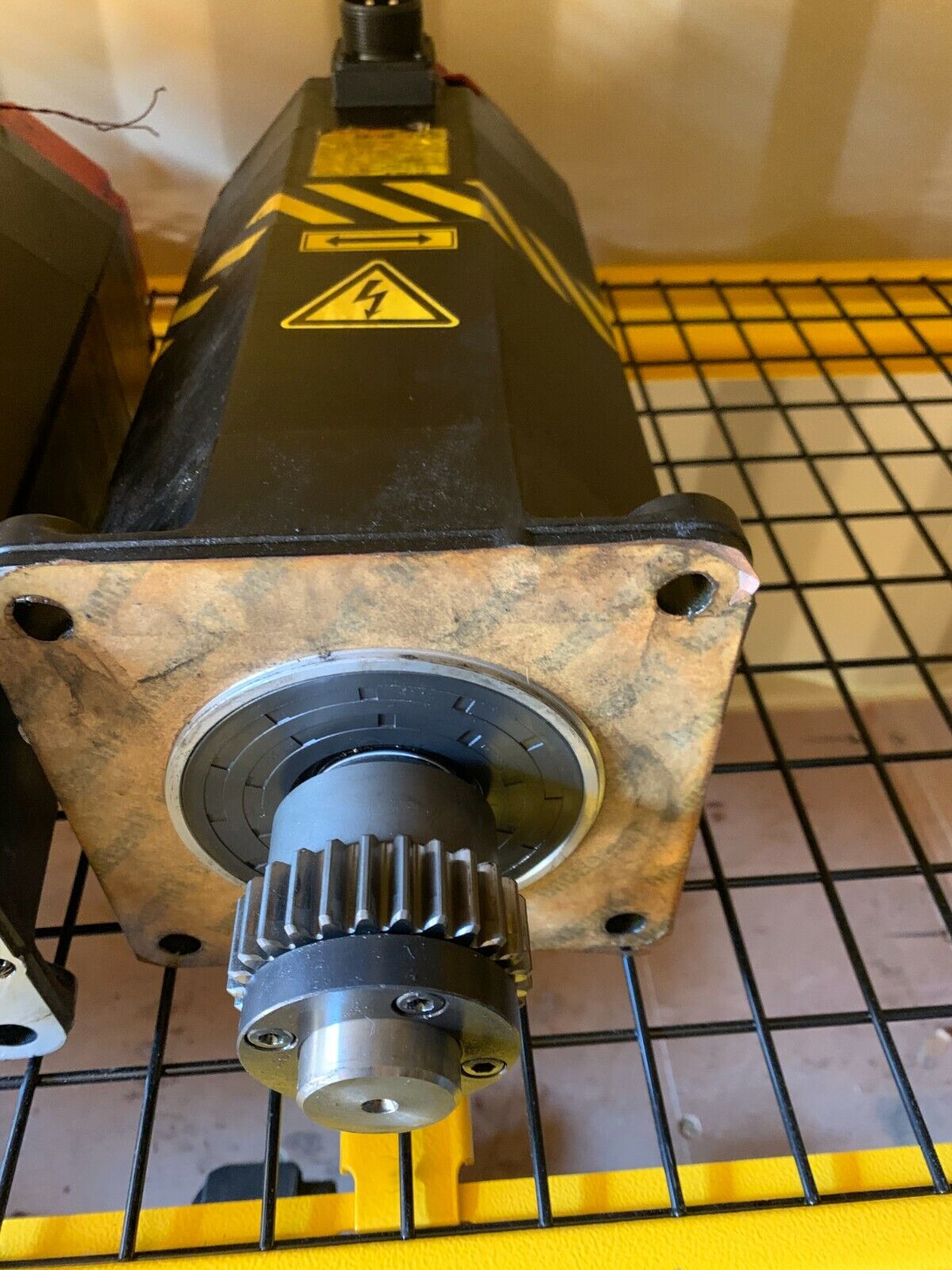 Fanuc A06B-0151-B077 AC Servo Motor Amada Vipros Pega
