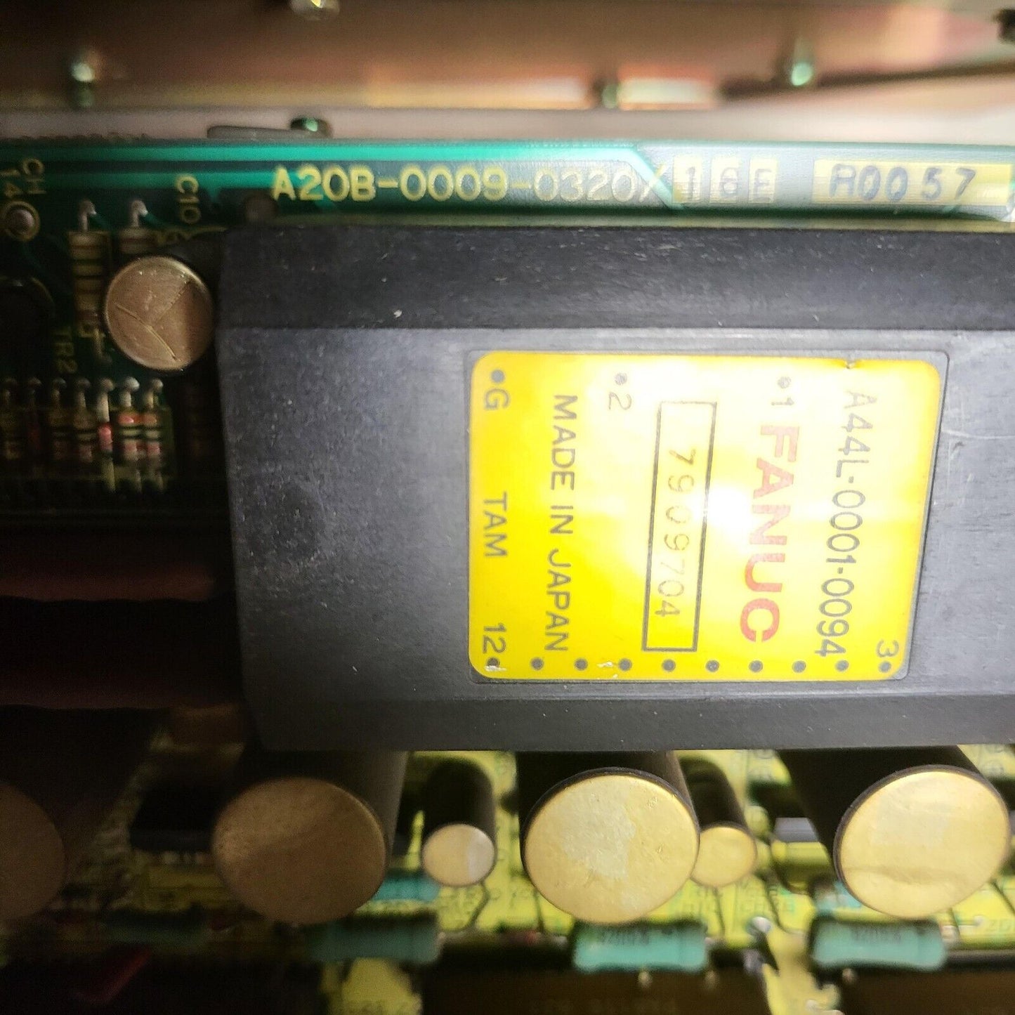 Fanuc A06B-6047-H040 A20b-0009-0320 Servo Drive Velocity Control Unit
