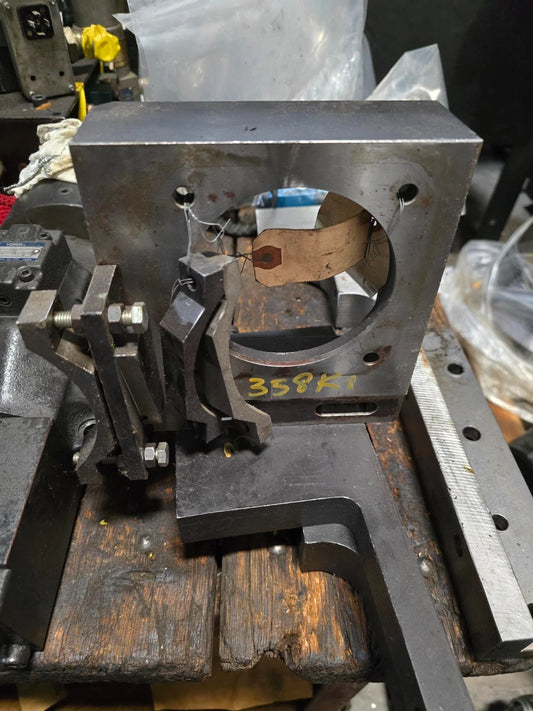 Amada Vipros King Ram Motor bracket 358K 74598003 w00636