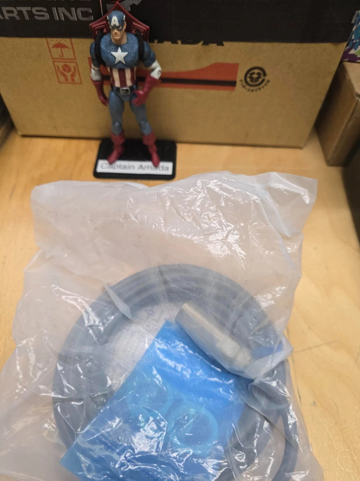 New Omron E2E-X5F1 Proximity Switch