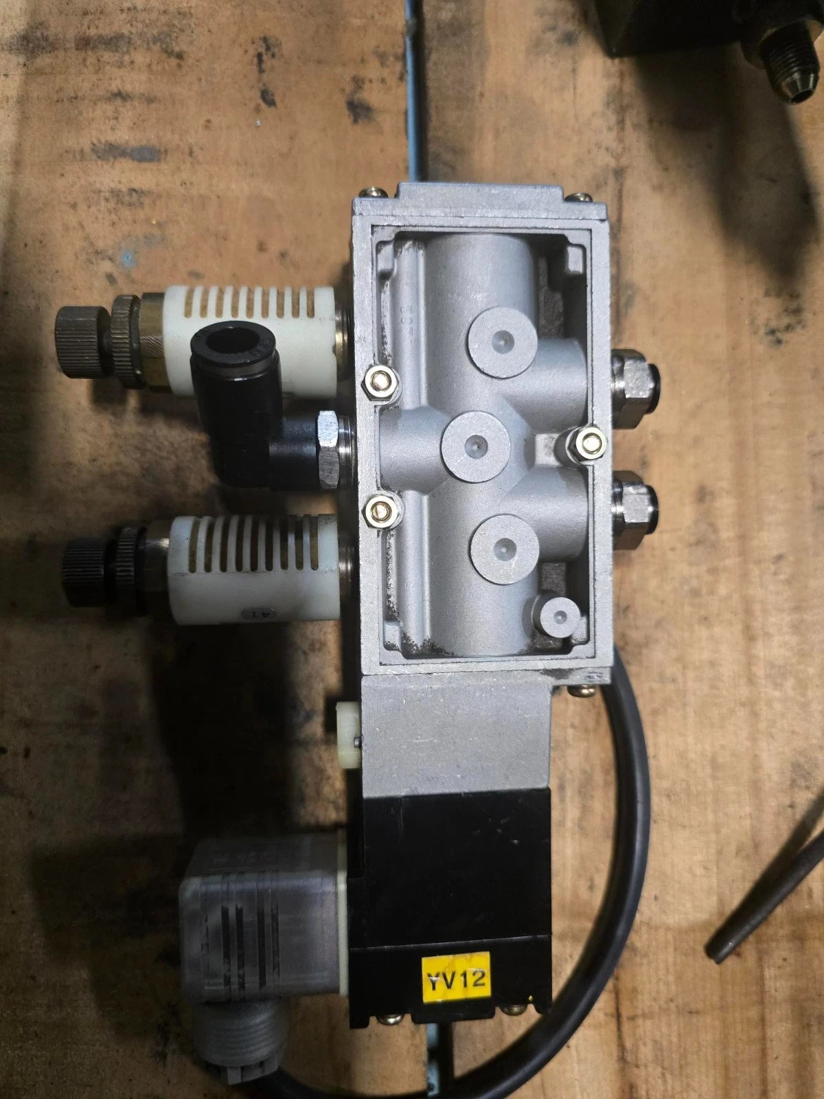 Amada Vipros YV12 CKD 4F310-L Solenoid Valve 74379547 7832295