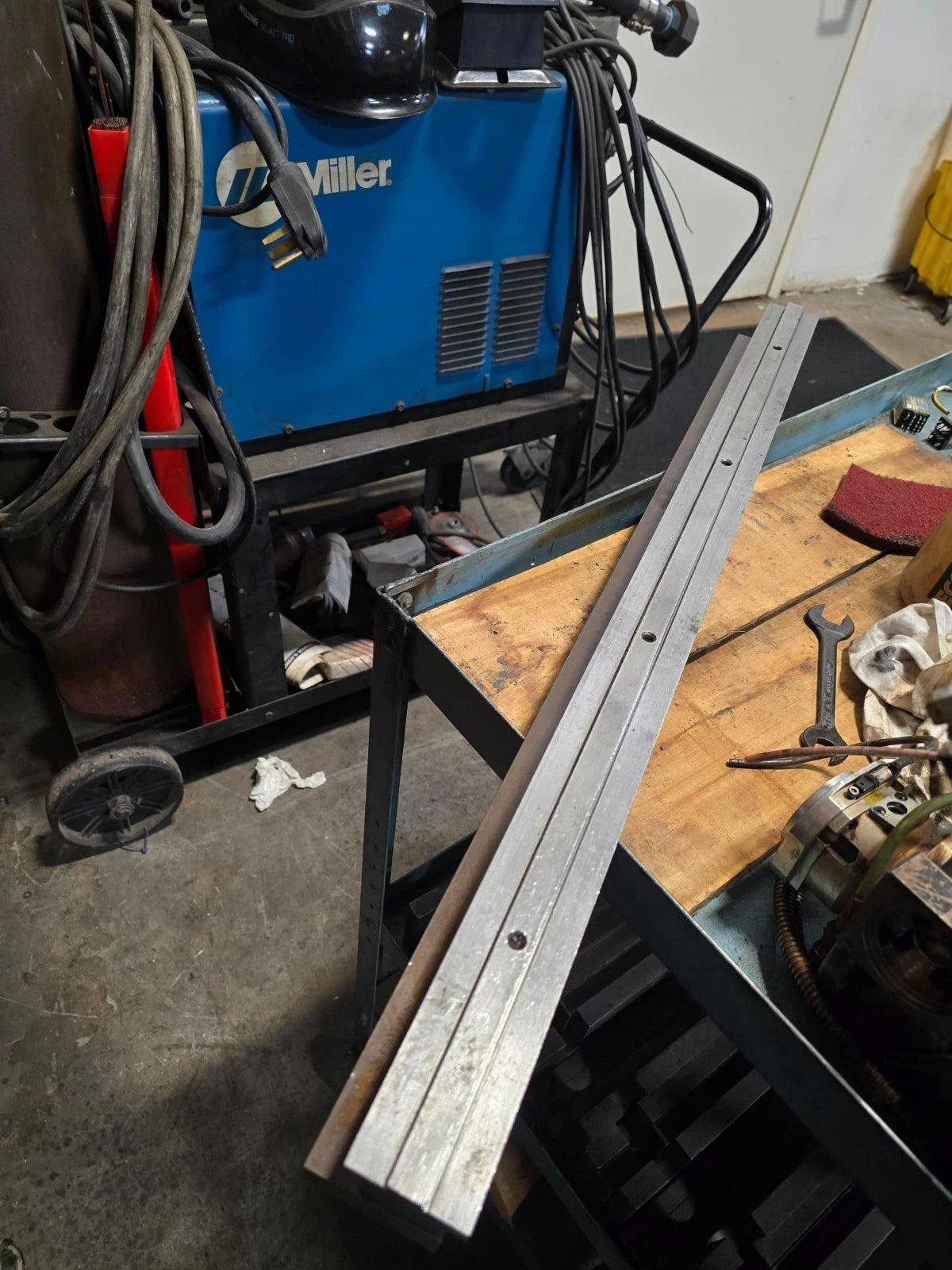 Amada 29300 300 Rail Wilson Press Brake Quick change 2V Die Holder