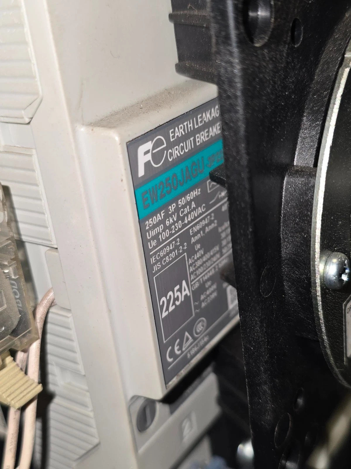 Amada Fanuc Laser EW250JAGUL 225A Main breaker AF4000E with Shunt Trip