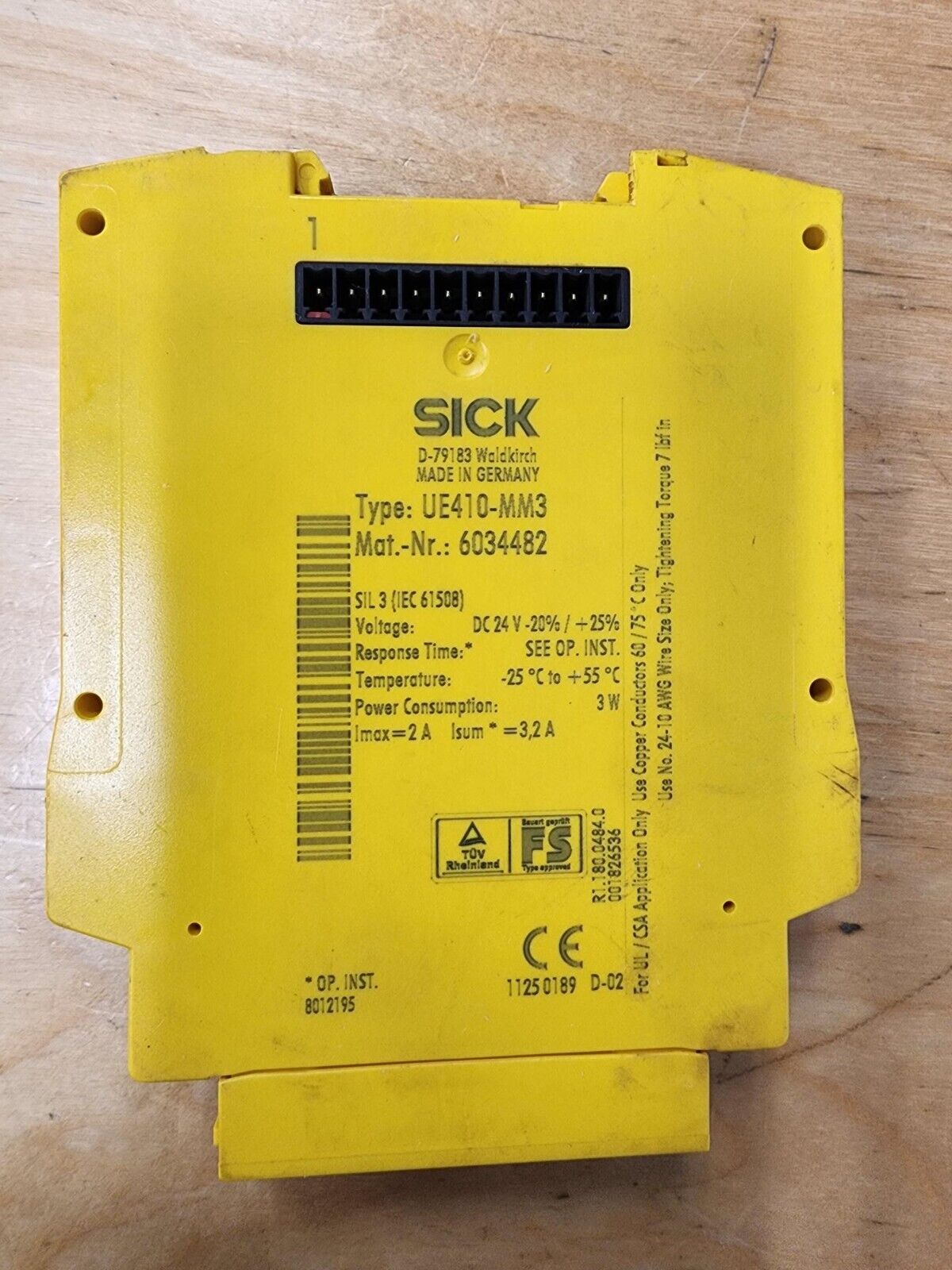 SICK UE410-MM3 6034482  SAFETY CONTROLLER